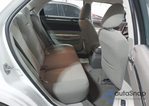 2010 Chrysler 300 Touring Plus z USA, uszkodzony, nr VIN 2C3CA1CV0AH329810